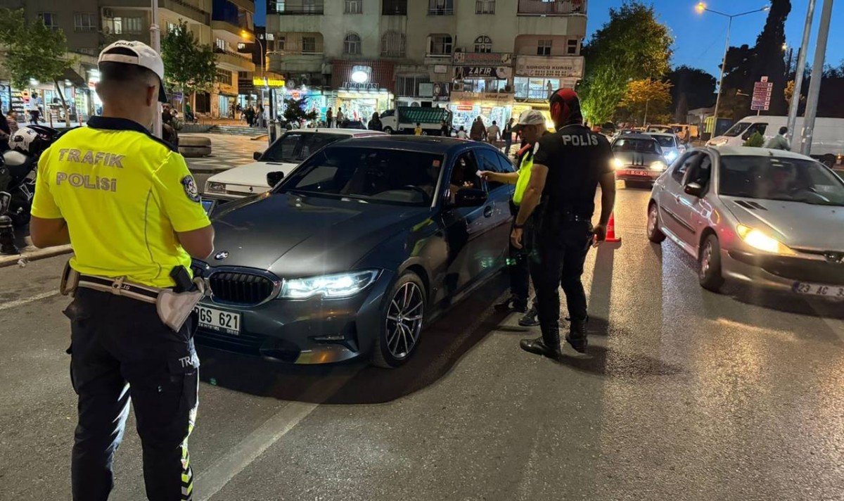 Urfa'da Sürücülere Milyonlarca Ceza! Yüzlerce Araç Trafikten Men Edildi
