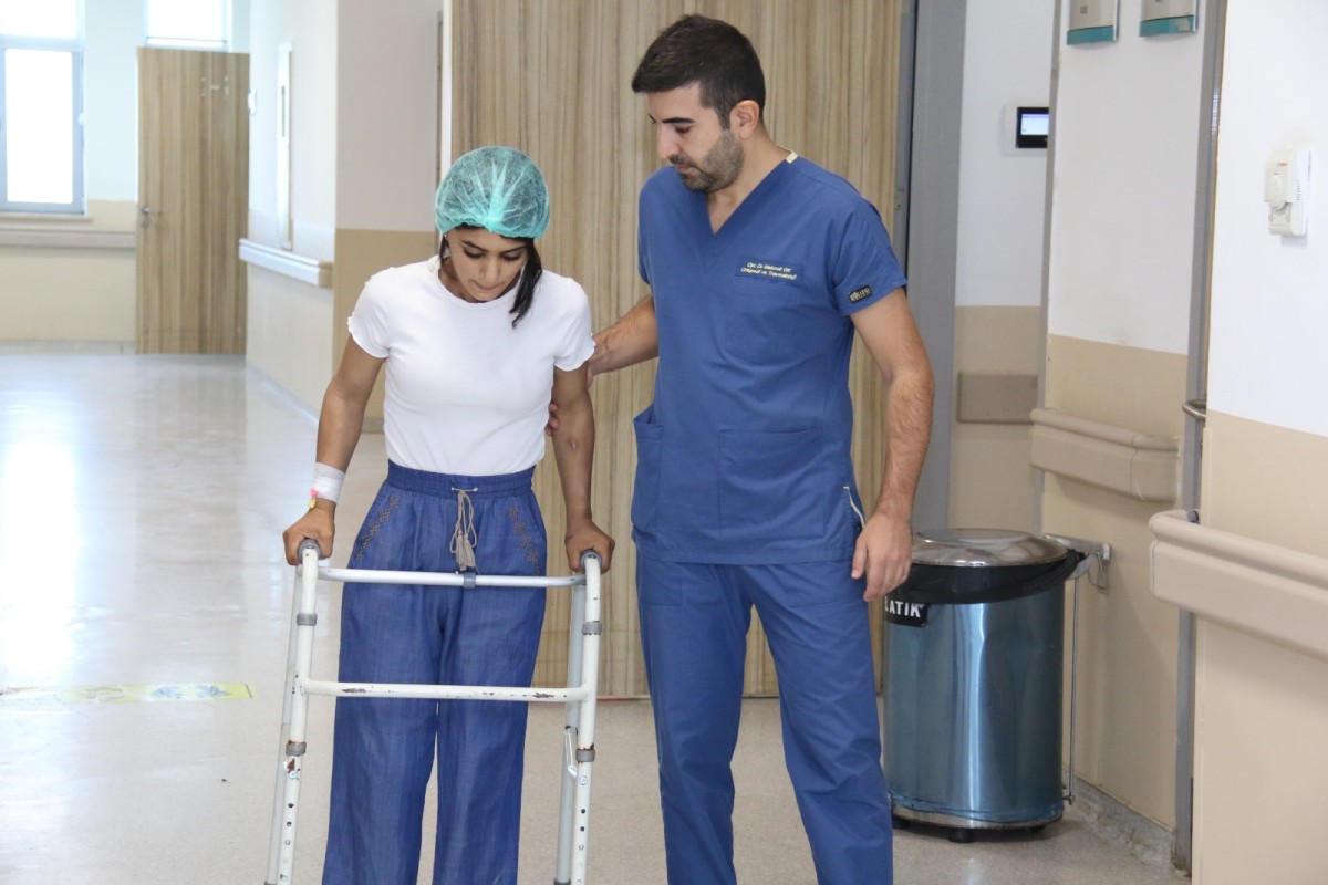 İleri merkezlerde yapılan tedavi ilçe devlet hastanesinde yapıldı.