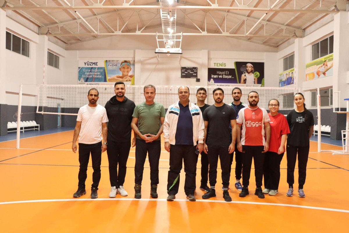 YÜZLERCE ÖĞRETMEN KARAKÖPRÜ’DE YARIŞIYOR