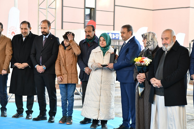 ŞANLIURFALI DEPREMZEDELER KONUTLARINA KAVUŞTU