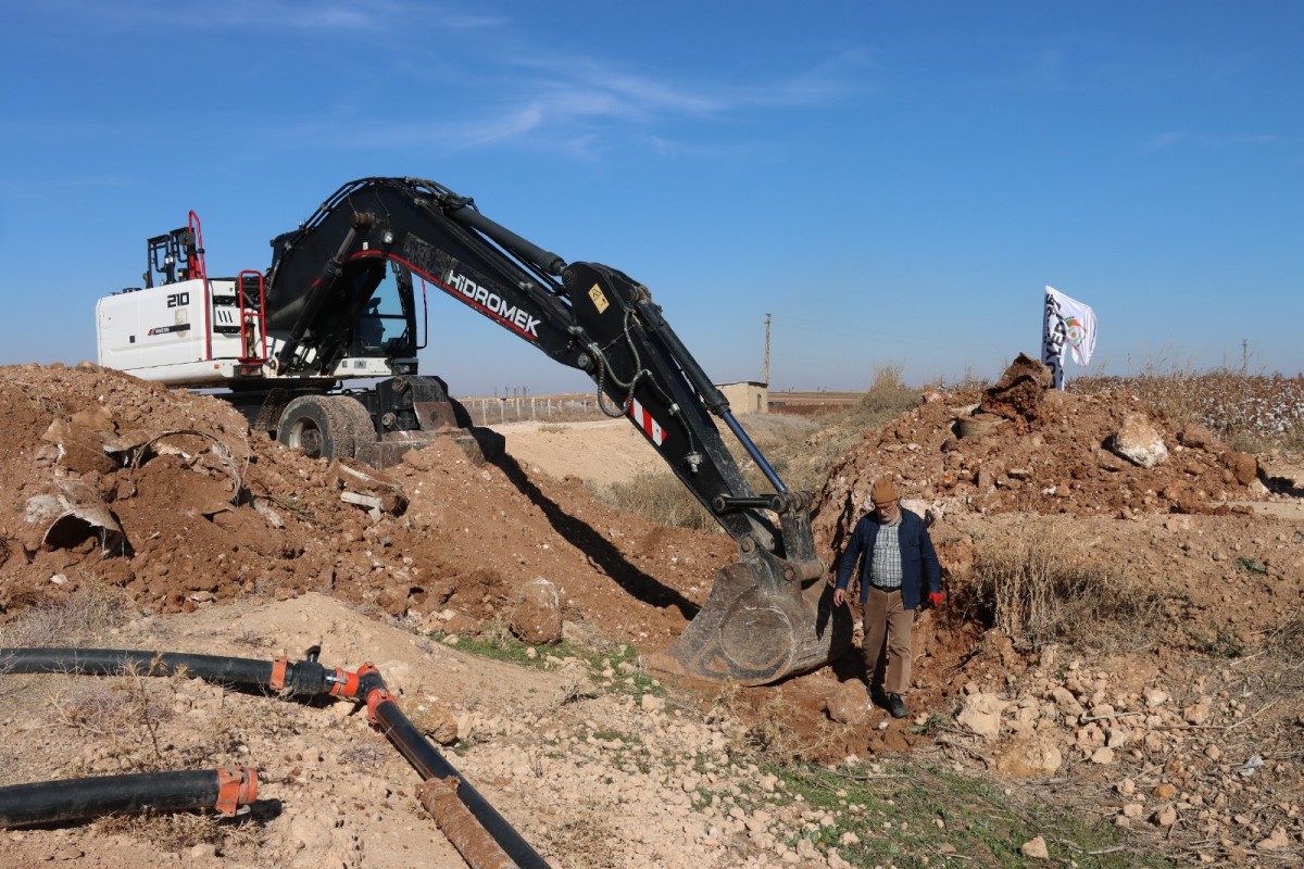 BÜYÜKŞEHİR KONAKCIK’TA ALTYAPI VE YOL ÇALIŞMALARINI SÜRDÜRÜYOR