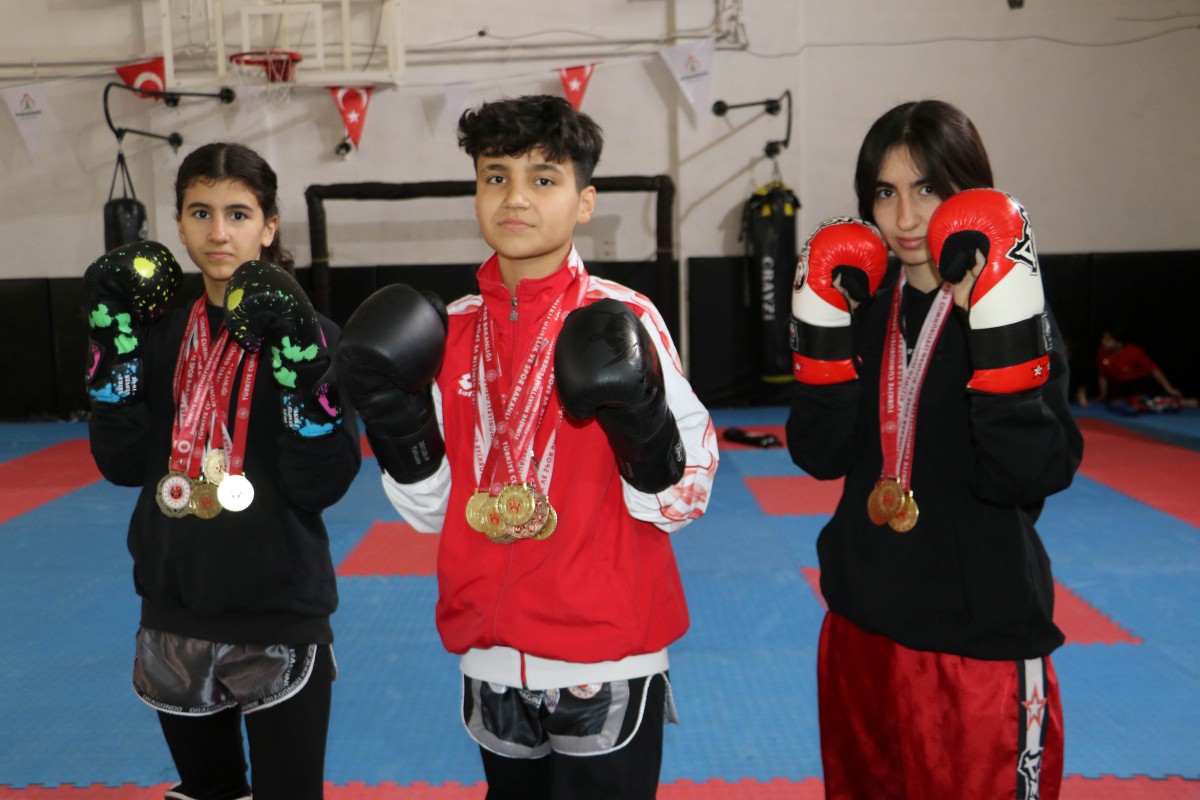 KARAKÖPRÜLÜ SPORCULAR TÜRKİYE ŞAMPİYONASINA HAZIRLANIYOR