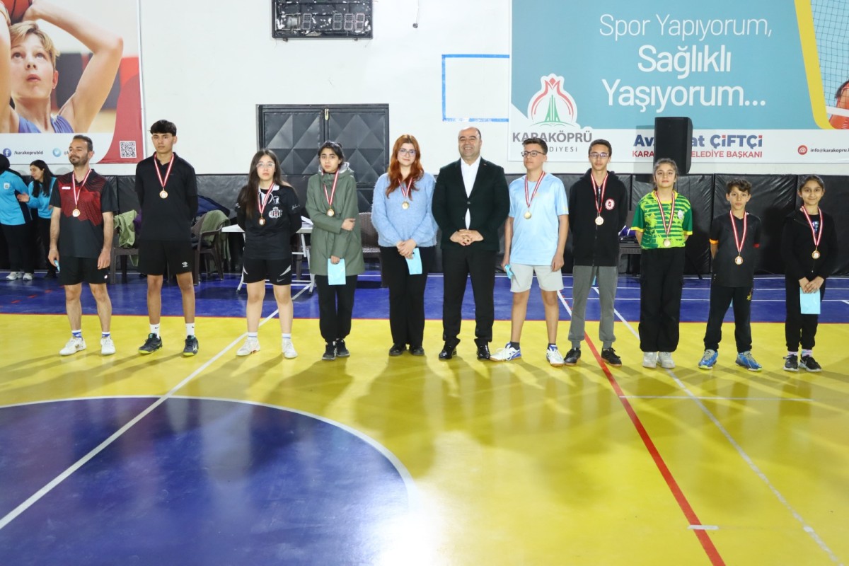 MASA TENİSİ TURNUVASINDA ÖDÜLLER SAHİBİNİ BULDU