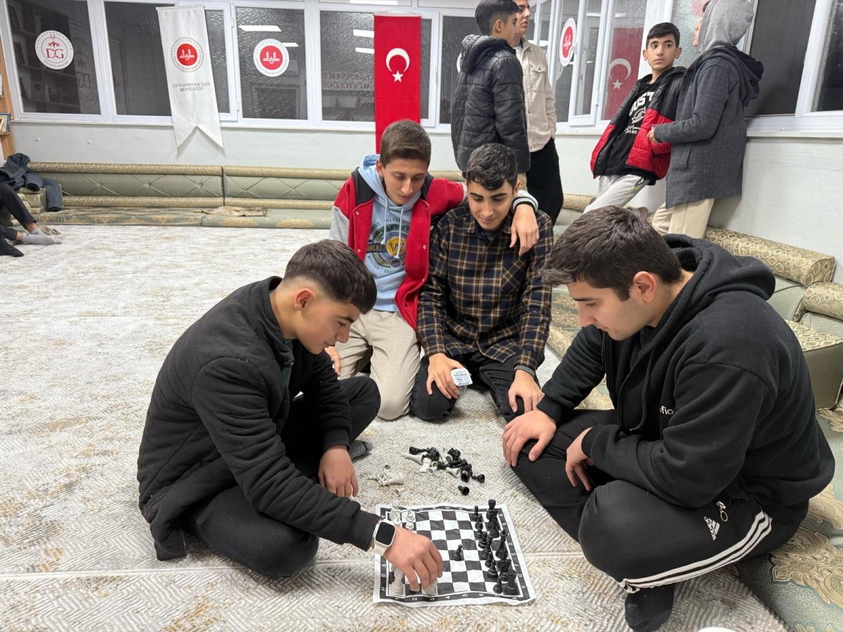 GENÇ OFİS RAMAZAN’DA GENÇLERİ AĞIRLIYOR