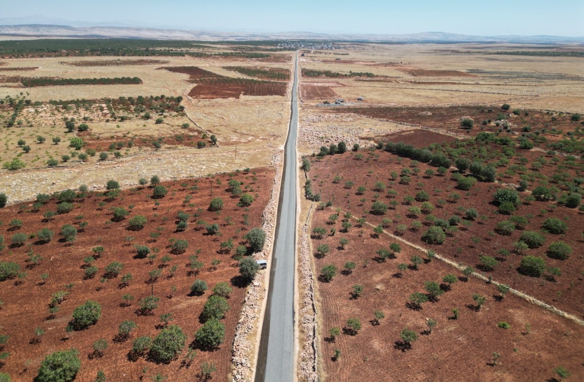 HALFETİ KIRSALINDA BOZUK YOLLAR GİDİYOR, KONFORLU YOLLAR GELİYOR