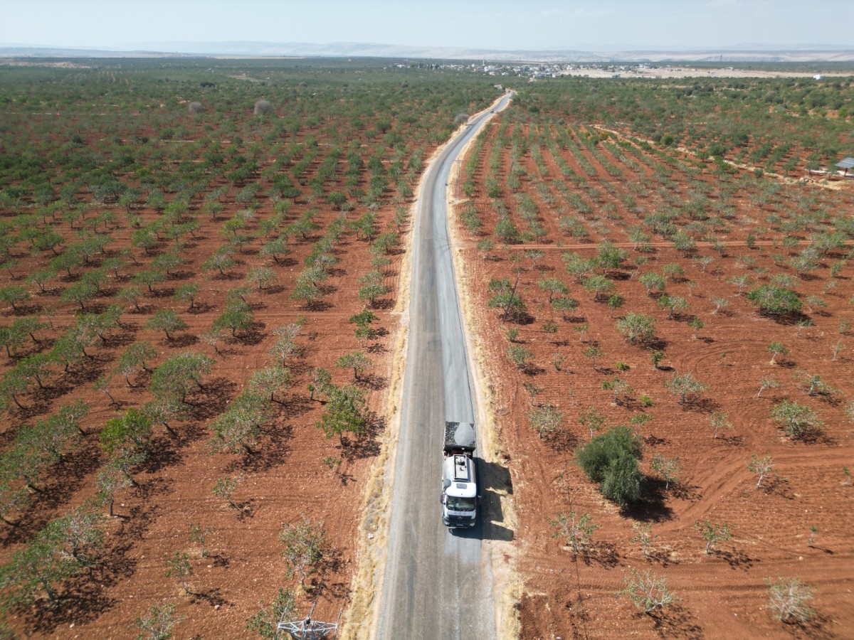 TARİHİ VE DOĞASIYLA BÜYÜLEYEN HALFETİ’DE KIRSAL YOLLAR YENİLENİYOR