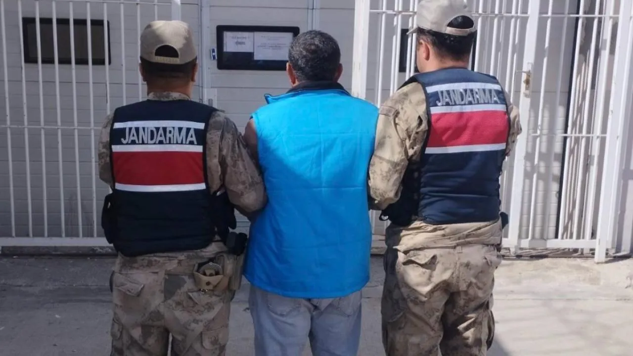 Şanlıurfa’da 12 Yıl 6 Ay Hapis Cezası Bulunan Firari Yakalandı