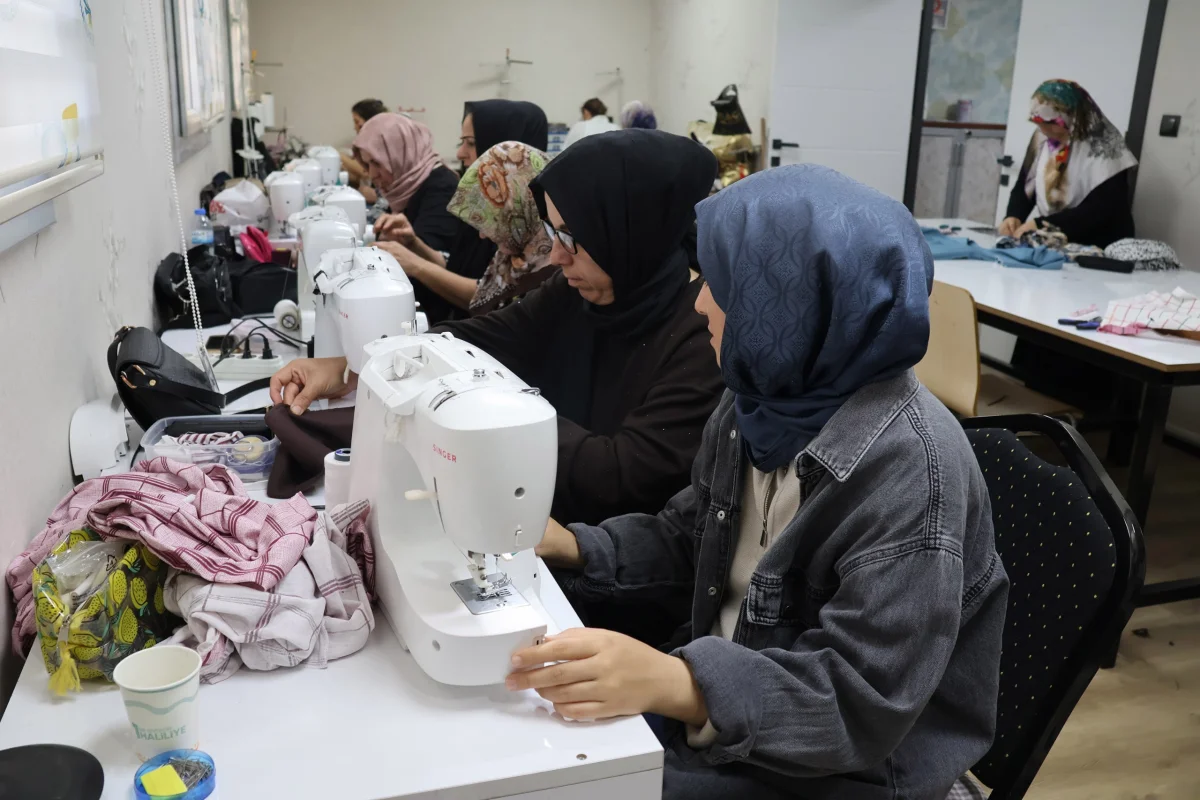 HALİLİYE BELEDİYESİ’NDEN KADINLARA MESLEK VE ÜRETİM FIRSATI