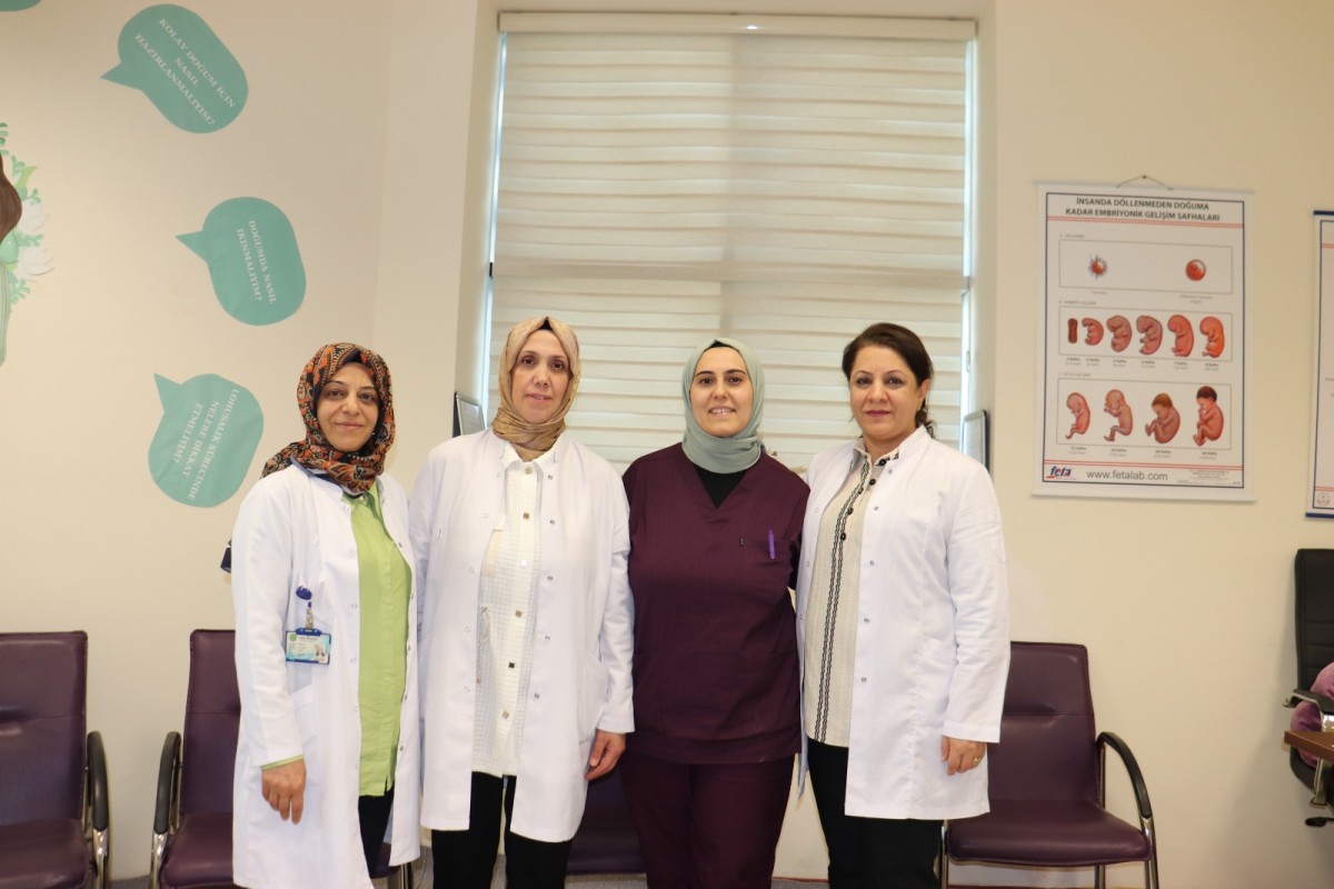 YÜZLERCE DOĞUMA EŞLİK ETTİ