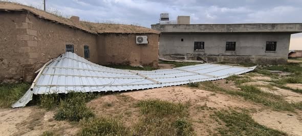 Harran’da Şiddetli Fırtına: Çatılar Uçtu, Mahalleler Zarar Gördü
