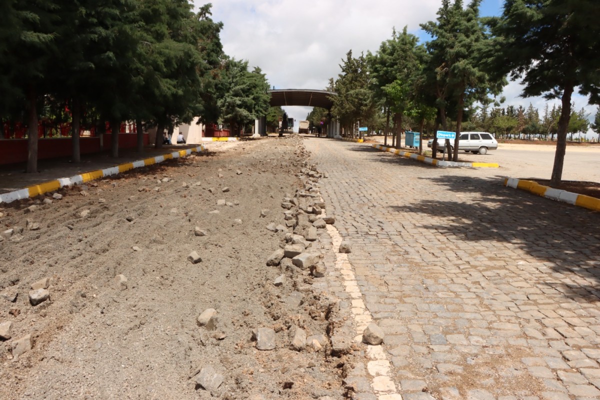 YENİ ASRİ MEZARLIKTA SICAK ASFALT ÇALIŞMASI YAPILACAK