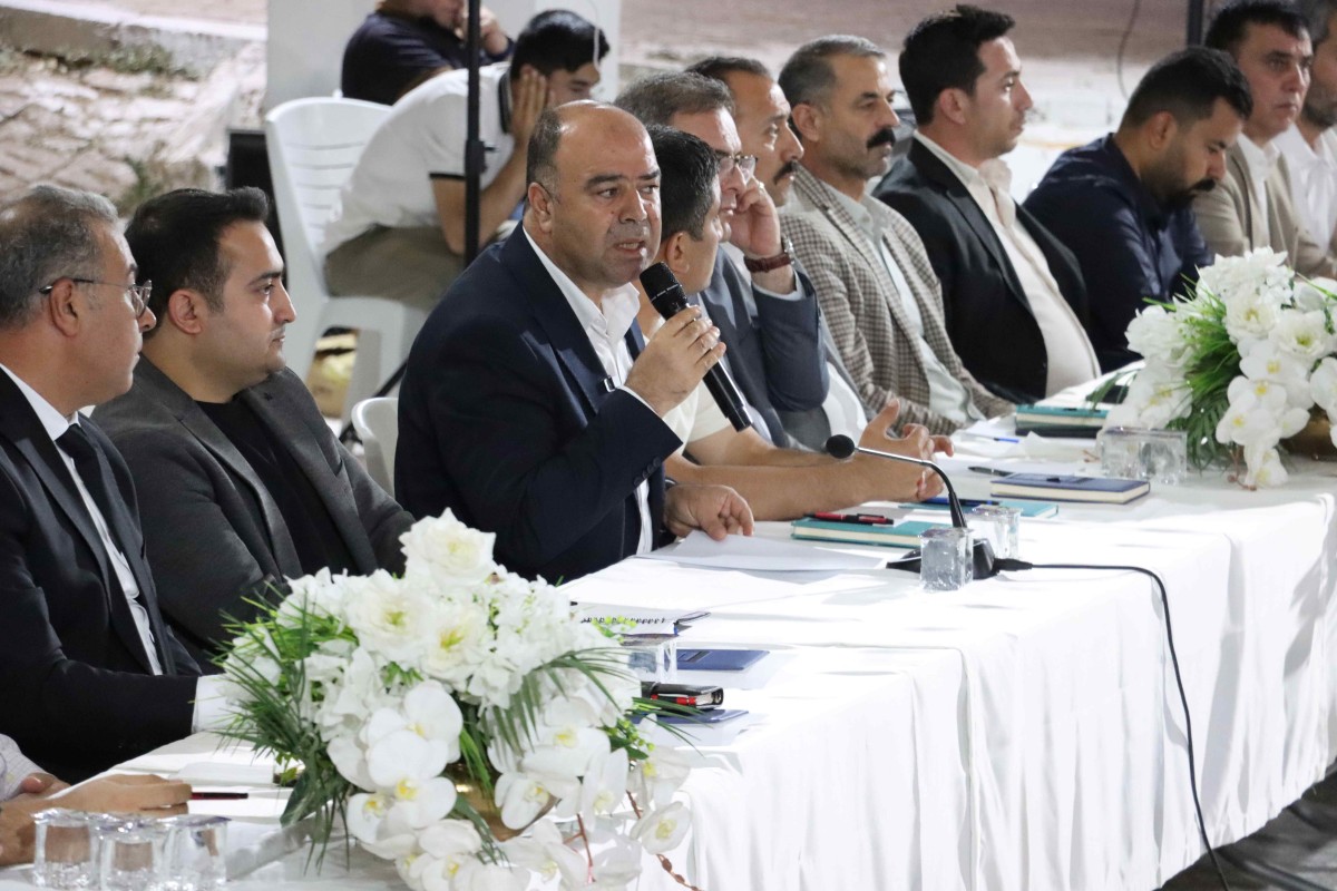 BAŞKAN NİHAT ÇİFTÇİ, AKPIYAR MAHALLESİNDE VATANDAŞLARIN SORUNLARINI DİNLEDİ