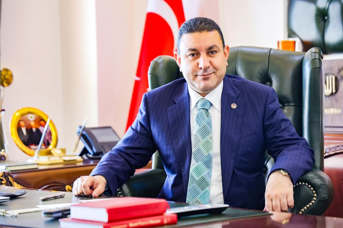 BAŞKAN ÖZYAVUZ: BABALAR GÜNÜNÜ EN İÇTEN DUYGULARIMLA KUTLUYORUM