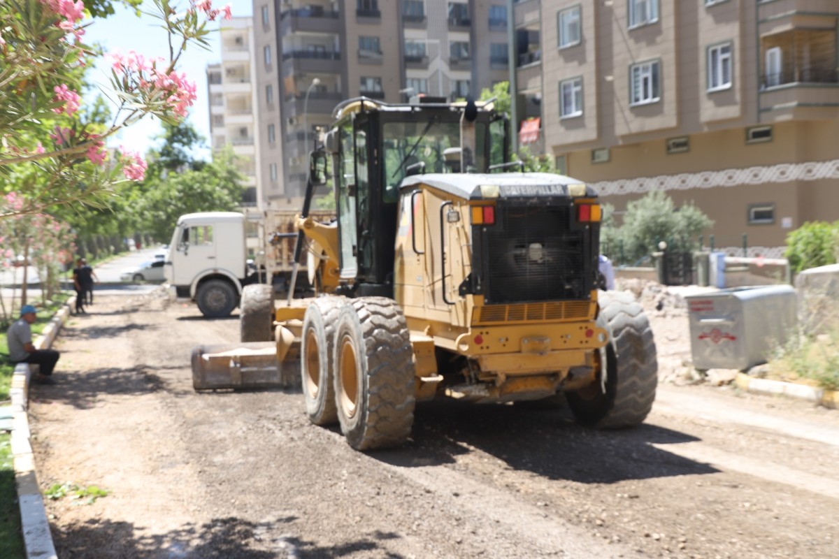 KARAKÖPRÜ’DE ATAKENT MAHALLESİ PRESTİJ SOKAK UYGULAMASIYLA YENİLENİYOR