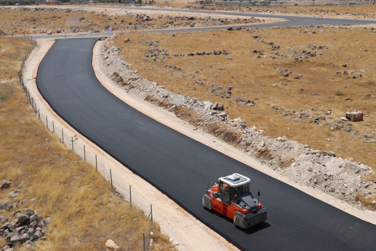 SEYRANTEPE’DE YENİ YOL ÇALIŞMASIYLA ULAŞIM RAHATLIYOR