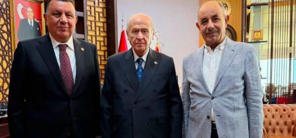 Milletvekili İbrahim Özyavuz ve Kardeşi Mahmut Özyavuz Devlet Bahçeli'yi Ziyaret Ettiler