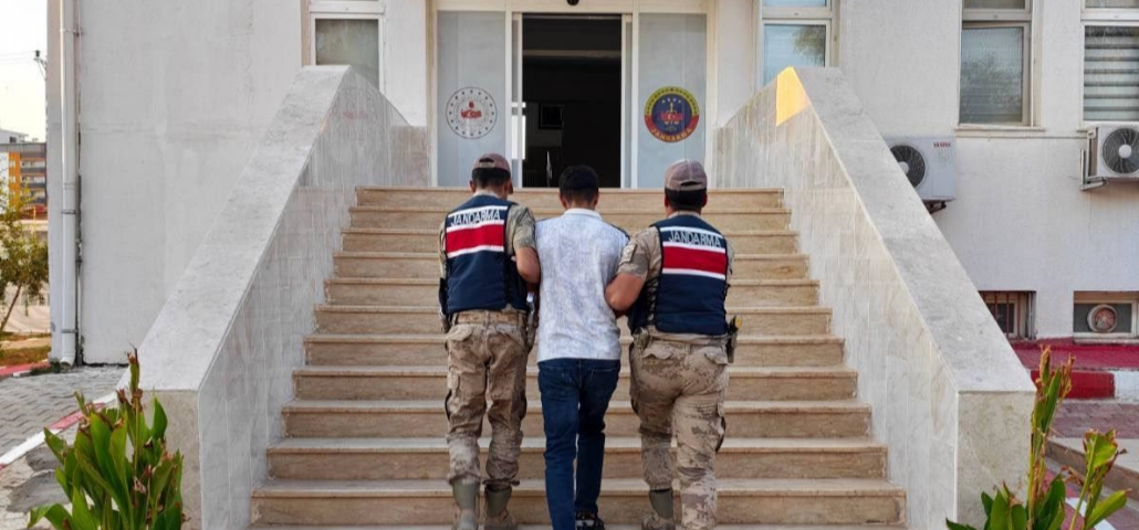 Akçakale’de 5 Yıl Kesinleşmiş Hapis Cezası Bulunan Hükümlü Yakalandı