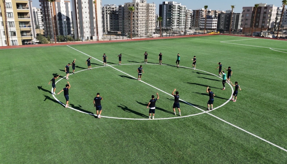 KARAKÖPRÜ’NÜN YENİ SPOR TESİSİ GENÇLERİ AĞIRLIYOR